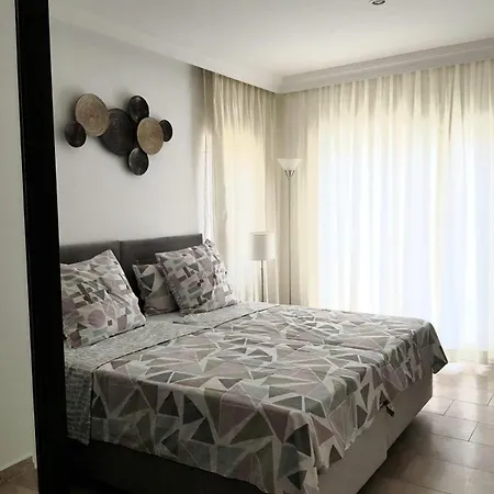 ヴィラ Villabelek ベレキ